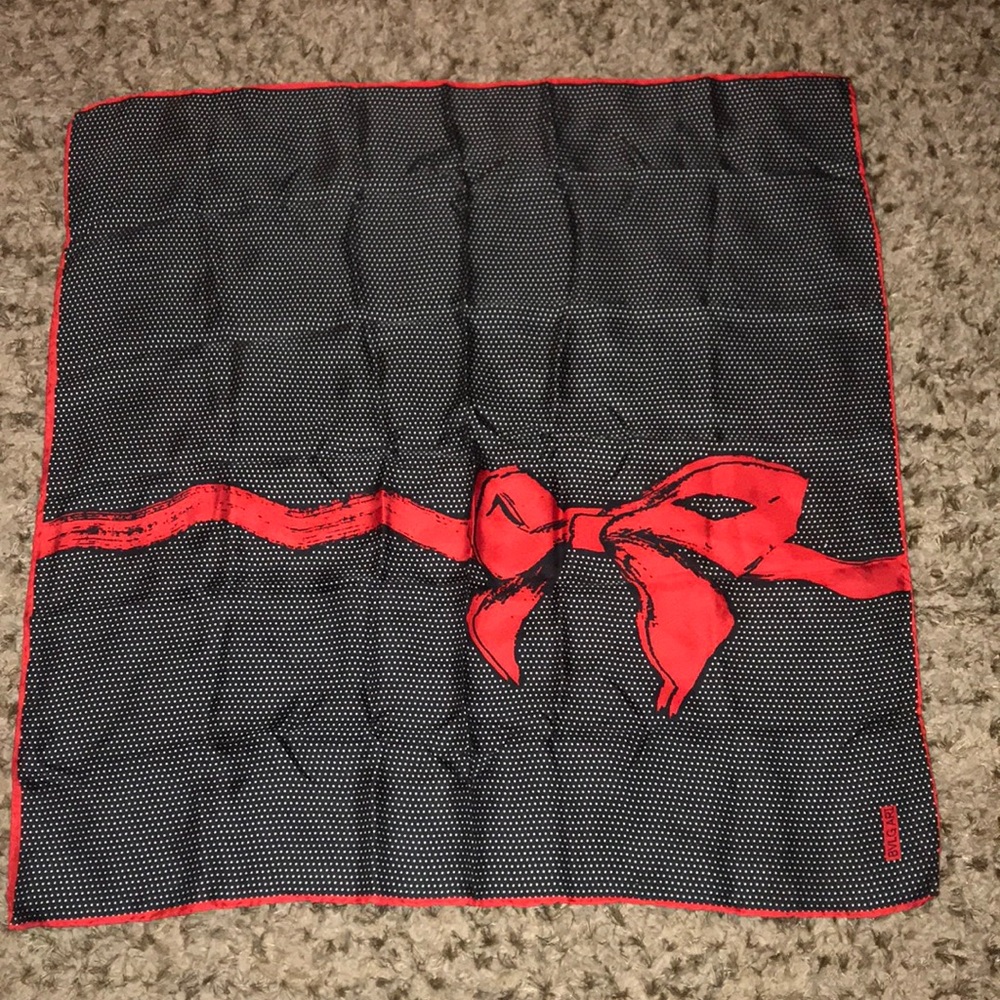 Bulgari , scarf 🧣